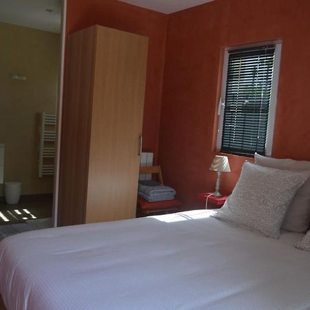 Au Coeur du Bien-Etre, gîte avec piscine chauffée et couverte, SPA, sauna, massages Monteaux Exterior foto