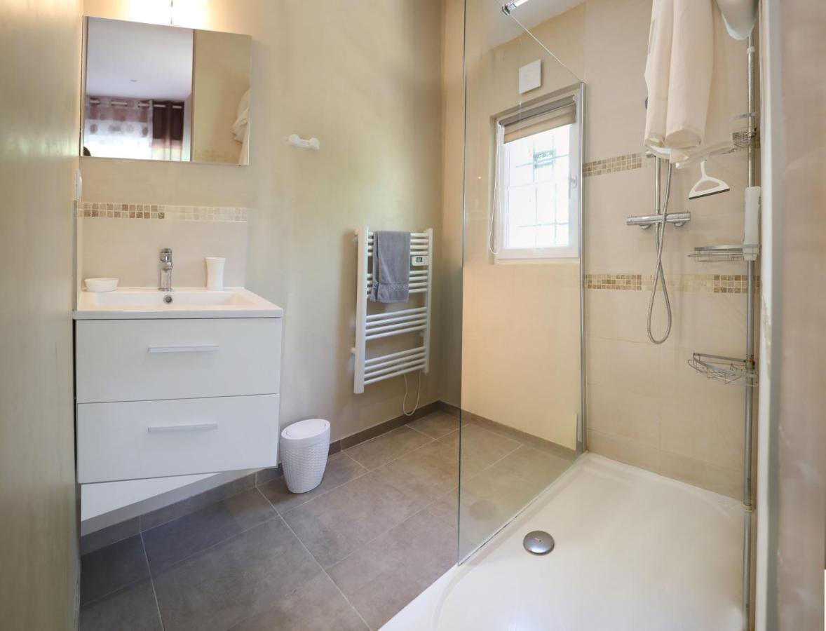 Au Coeur du Bien-Etre, gîte avec piscine chauffée et couverte, SPA, sauna, massages Monteaux Exterior foto