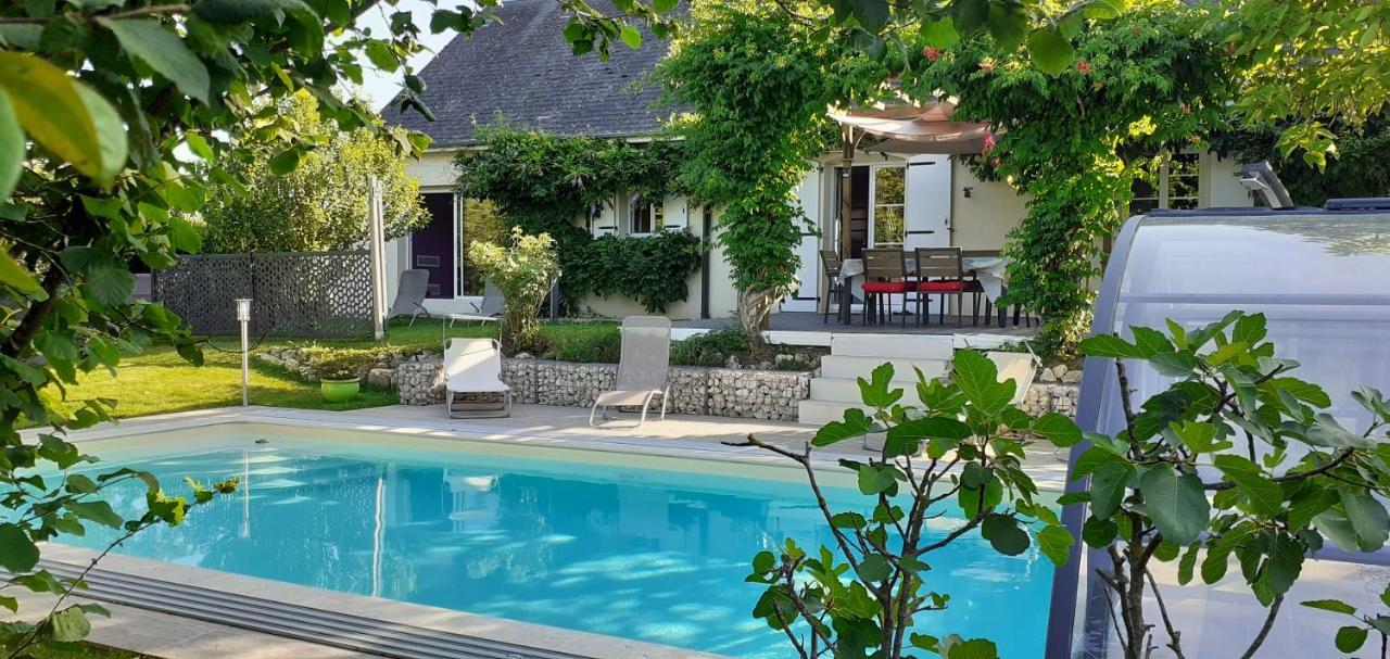 Au Coeur du Bien-Etre, gîte avec piscine chauffée et couverte, SPA, sauna, massages Monteaux Exterior foto