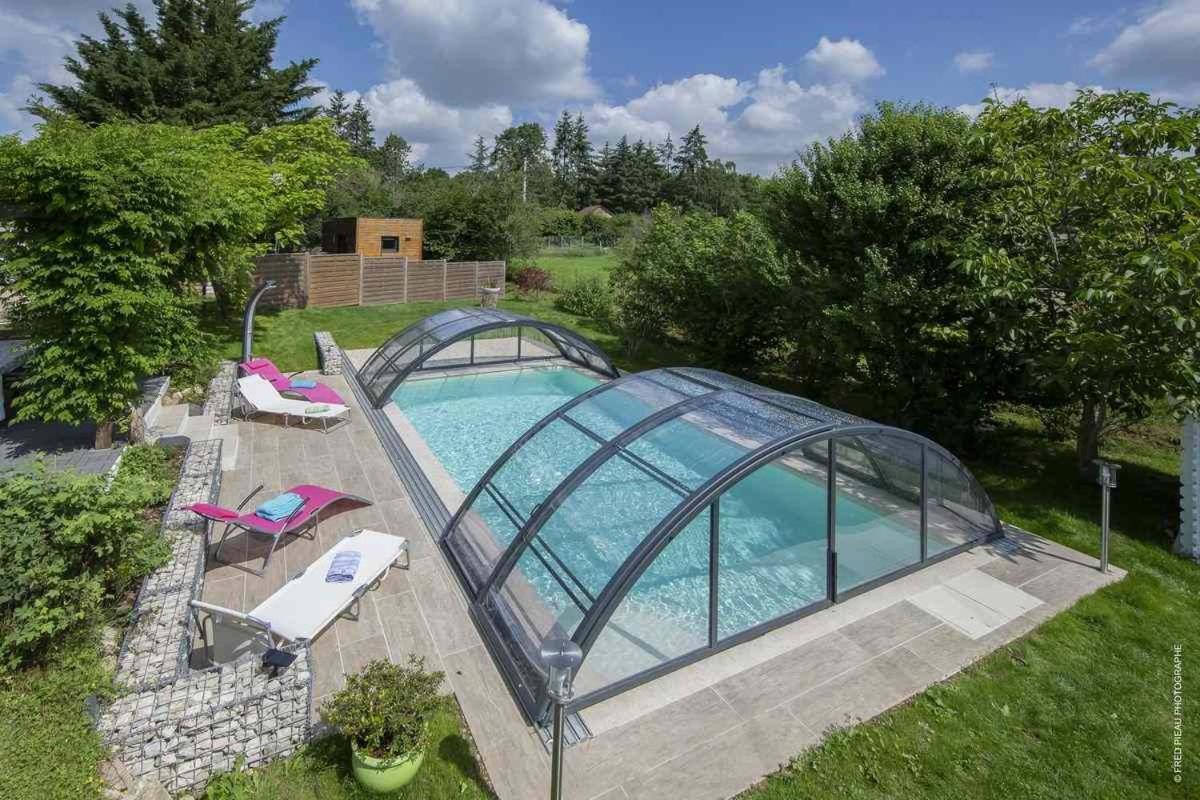 Au Coeur du Bien-Etre, gîte avec piscine chauffée et couverte, SPA, sauna, massages Monteaux Exterior foto