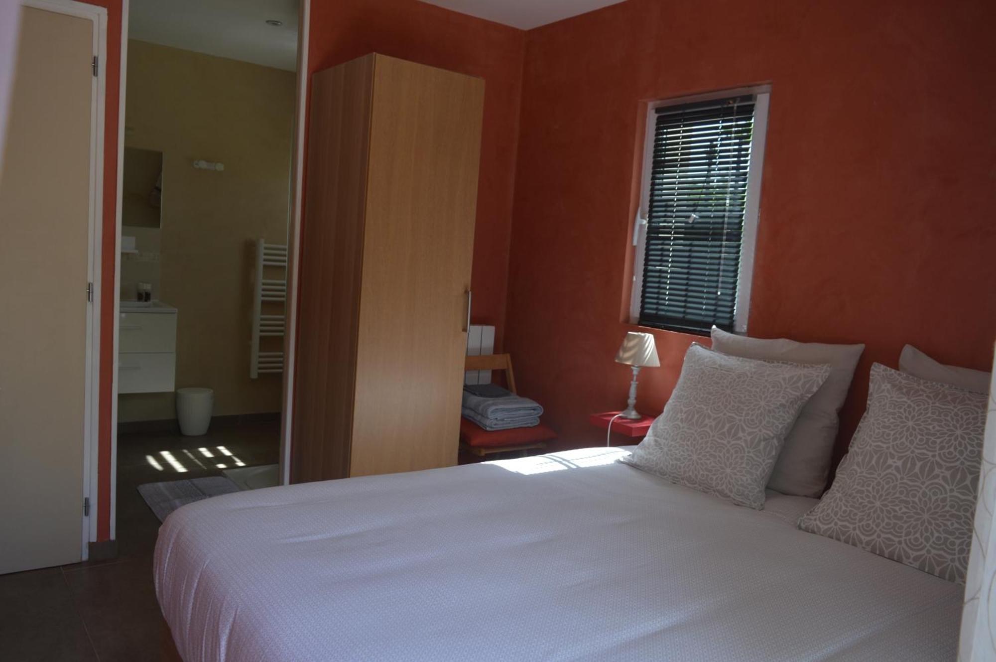 Au Coeur du Bien-Etre, gîte avec piscine chauffée et couverte, SPA, sauna, massages Monteaux Exterior foto